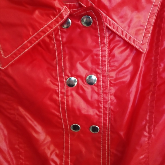 Vintage 1970s Rain Coat Jacket Glossy Nylon ciré red Twiggy Hepburn Retro Mod - Picture 11 of 11